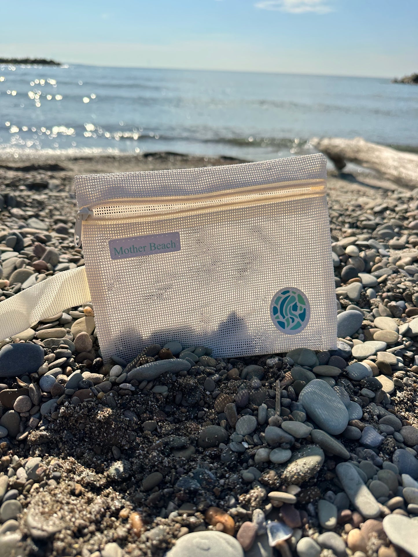 Sea Glass Collecting Wristlet - Crème