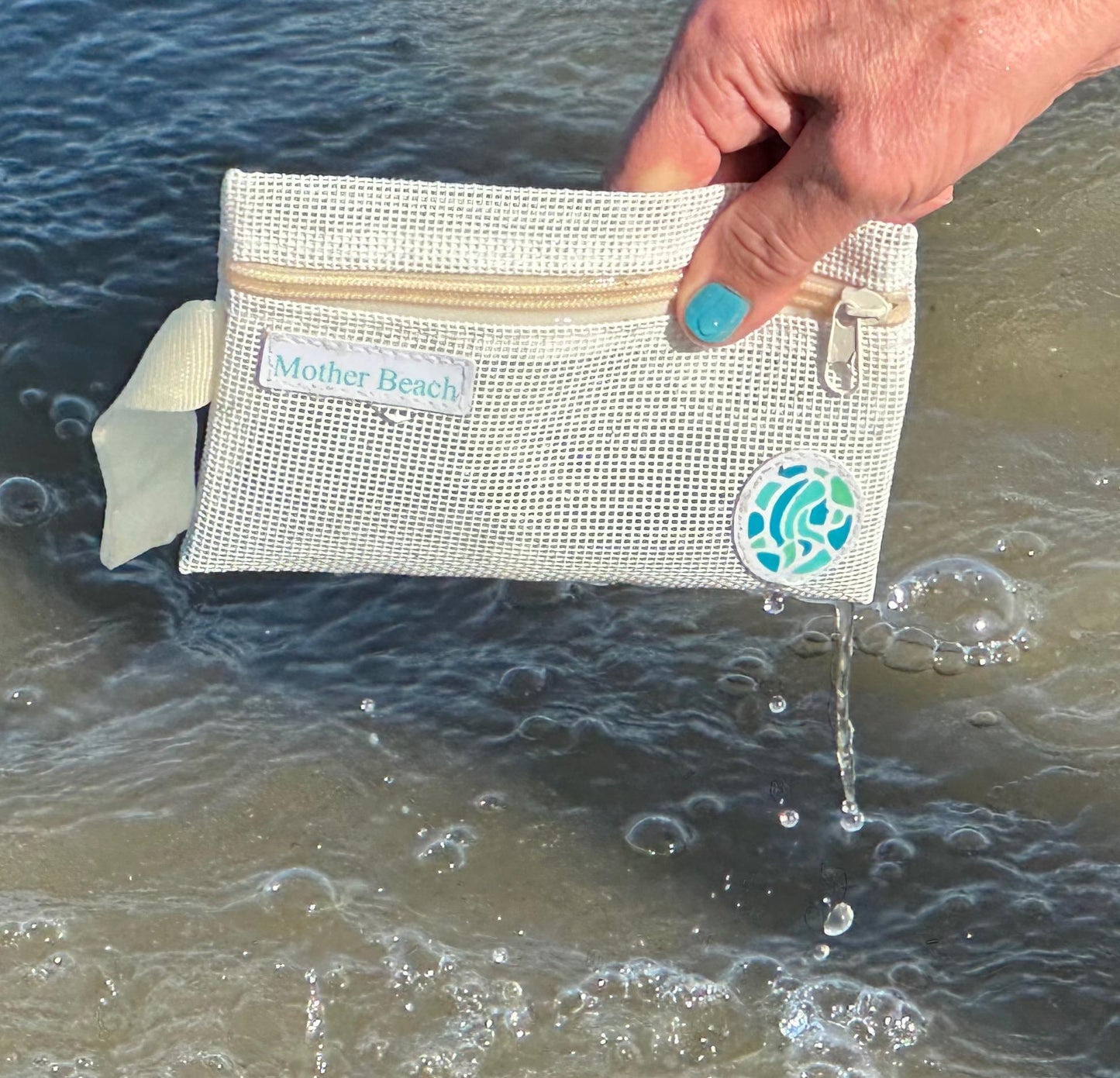 Sea Glass Collecting Wristlet - Crème