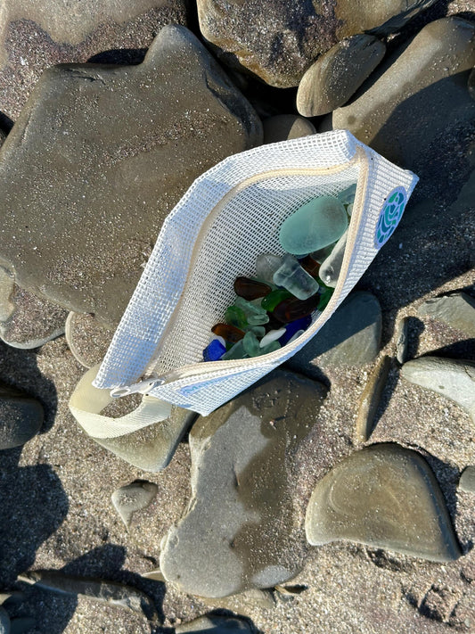 Sea Glass Collecting Wristlet - Crème